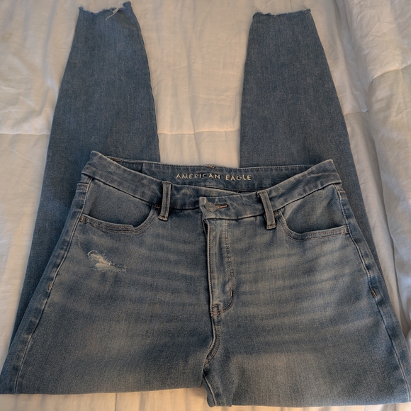 American Eagle Outfitters Blue Curvy Jeggings with Distressed Detailing - Picture 3 of 5